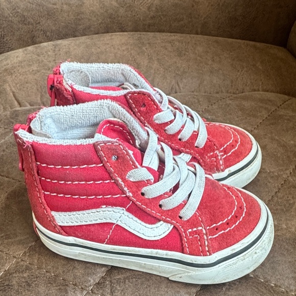 Vans Kids Red and White High-Top Sneakers - Picture 2 of 5